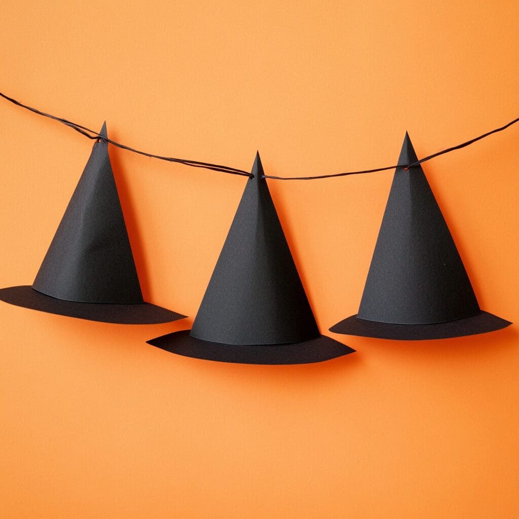 Witch hat bunting 1