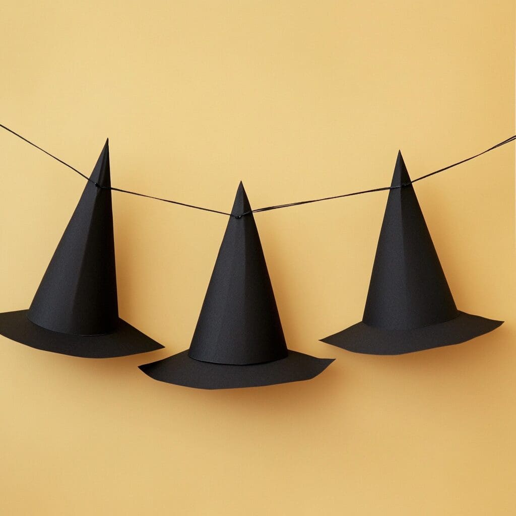 Witch hat bunting 3